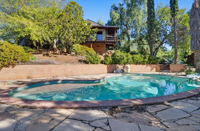 602 Starbright Ln, Alpine, CA 91901