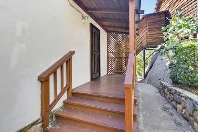 602 Starbright Ln, Alpine, CA 91901