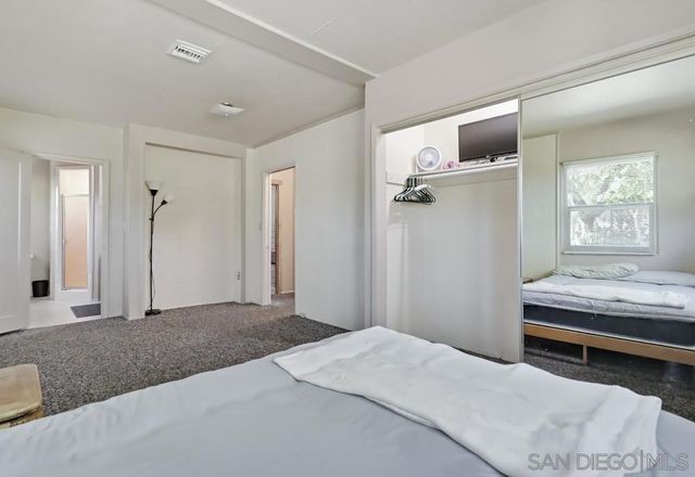 602 Starbright Ln, Alpine, CA 91901