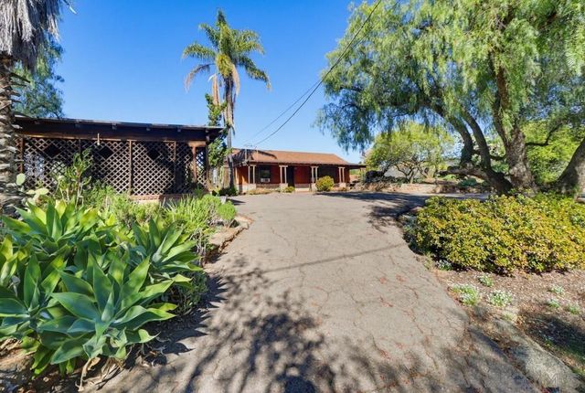 602 Starbright Ln, Alpine, CA 91901