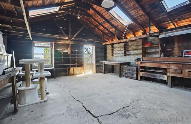 602 Starbright Ln, Alpine, CA 91901