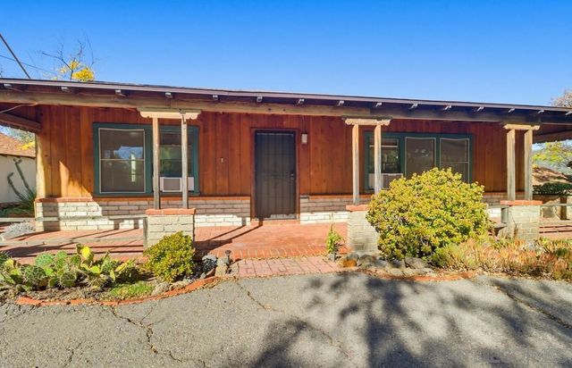 602 Starbright Ln, Alpine, CA 91901