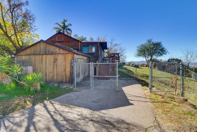 602 Starbright Ln, Alpine, CA 91901