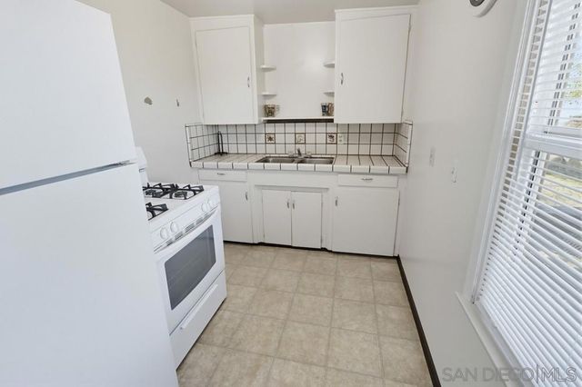 602 Starbright Ln, Alpine, CA 91901