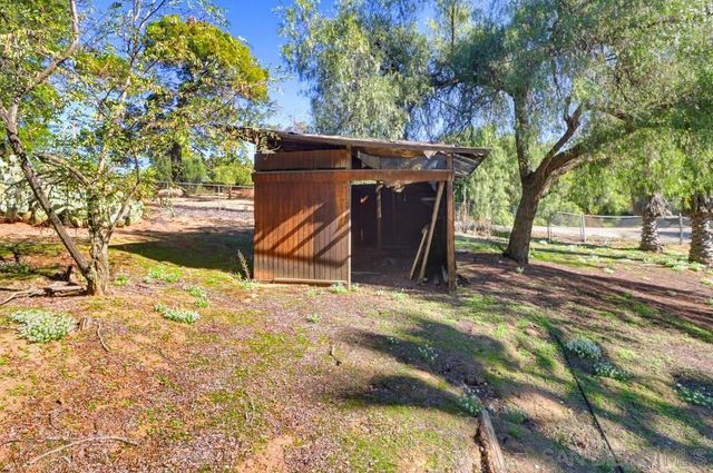 602 Starbright Ln, Alpine, CA 91901