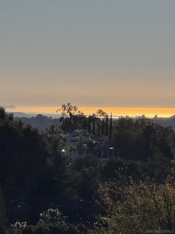 602 Starbright Ln, Alpine, CA 91901