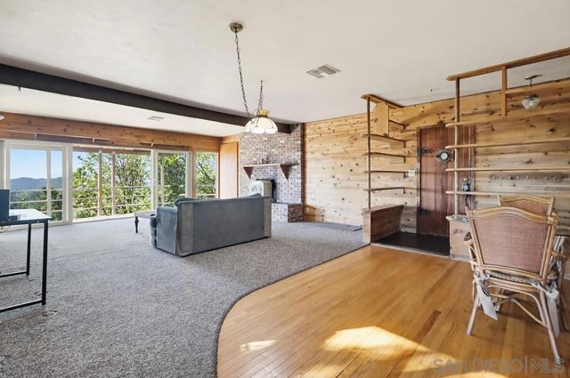 602 Starbright Ln, Alpine, CA 91901