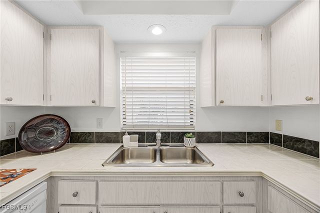 4525 Country Club BLVD 110, Cape Coral, FL 33904
