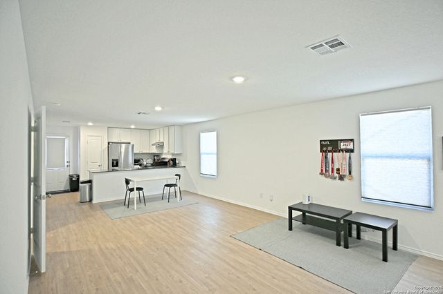 5115 Schaeffer, Converse, TX 78109