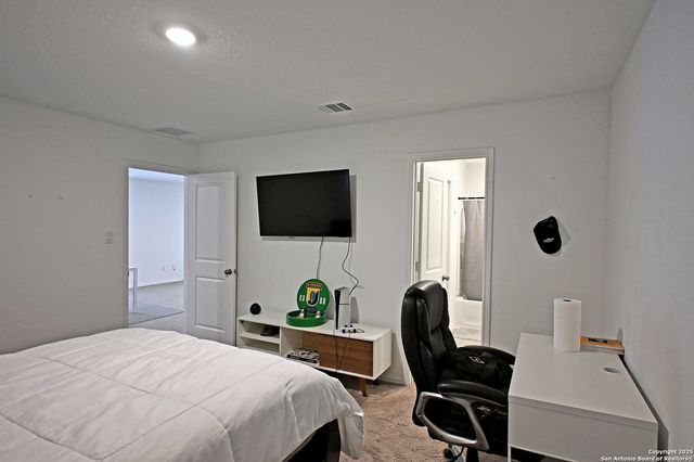 5115 Schaeffer, Converse, TX 78109