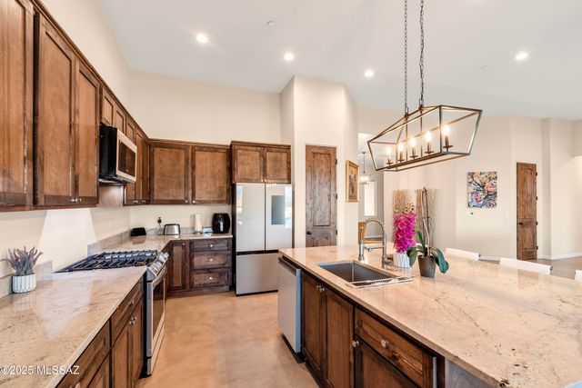 4456 W Placita Roca Escondida, Tucson, AZ 85745