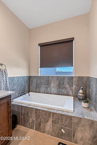 4456 W Placita Roca Escondida, Tucson, AZ 85745