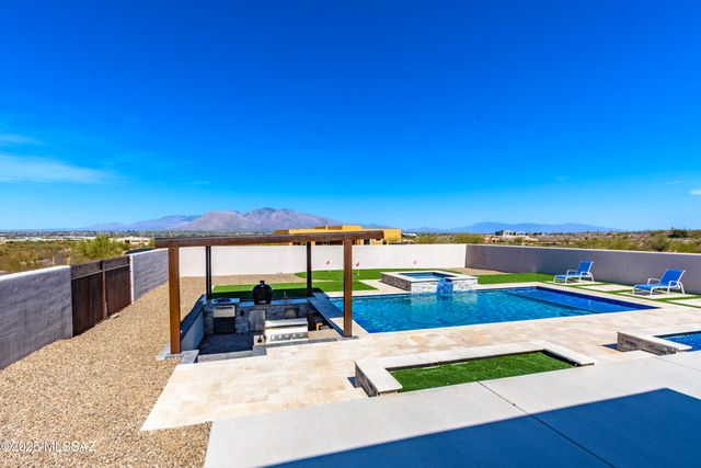 4456 W Placita Roca Escondida, Tucson, AZ 85745