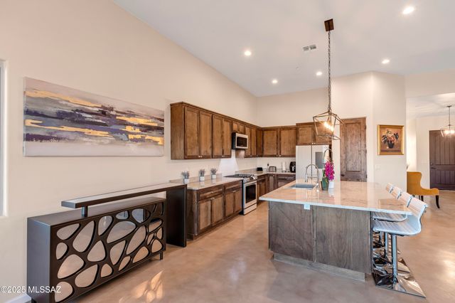 4456 W Placita Roca Escondida, Tucson, AZ 85745