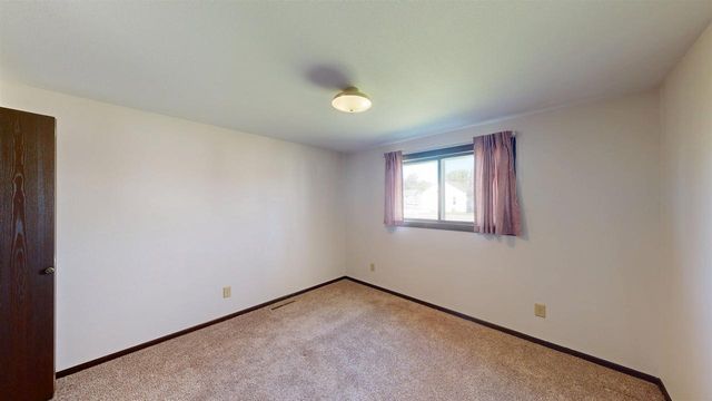1027 Prairie Avenue, Hillsboro, WI 54634