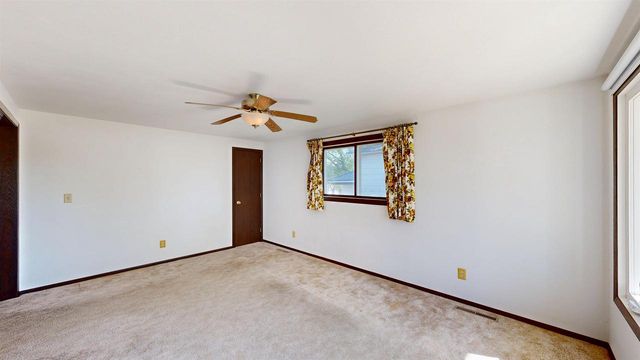 1027 Prairie Avenue, Hillsboro, WI 54634