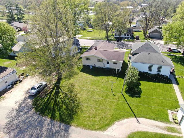 1027 Prairie Avenue, Hillsboro, WI 54634