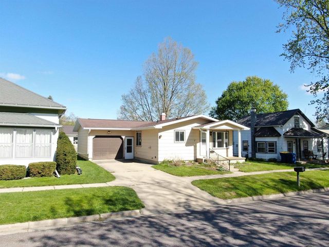 1027 Prairie Avenue, Hillsboro, WI 54634