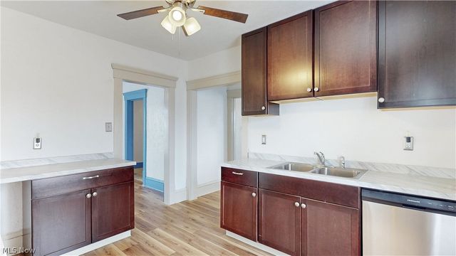 2411 8th Street, Cuyahoga Falls, OH 44221