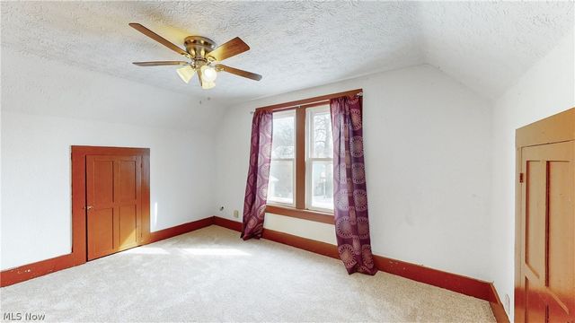 2411 8th Street, Cuyahoga Falls, OH 44221