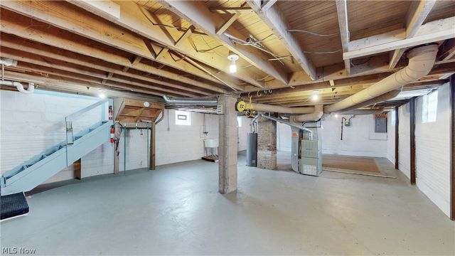 2411 8th Street, Cuyahoga Falls, OH 44221