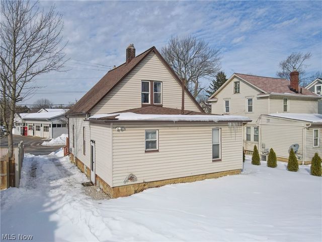 2411 8th Street, Cuyahoga Falls, OH 44221