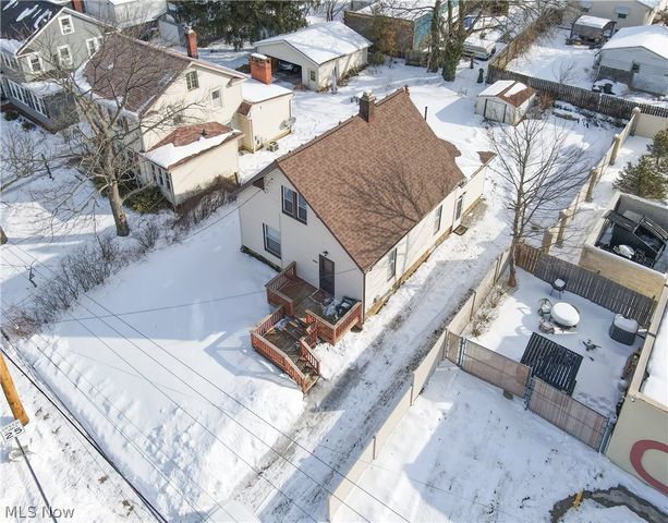 2411 8th Street, Cuyahoga Falls, OH 44221