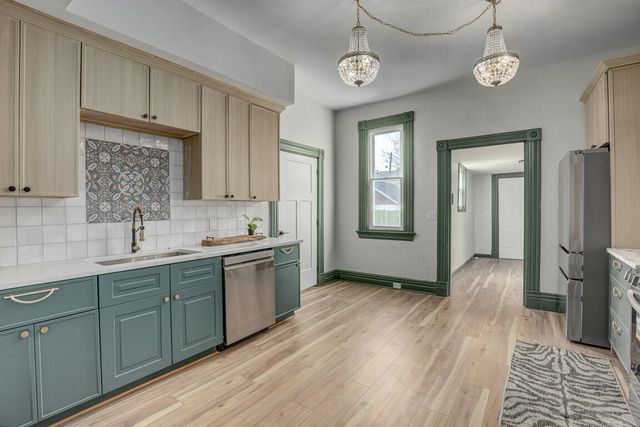 1613 Greenup Street, Covington, KY 41011