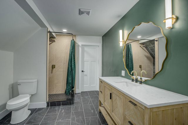 1613 Greenup Street, Covington, KY 41011