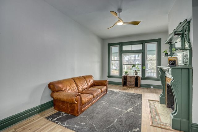 1613 Greenup Street, Covington, KY 41011