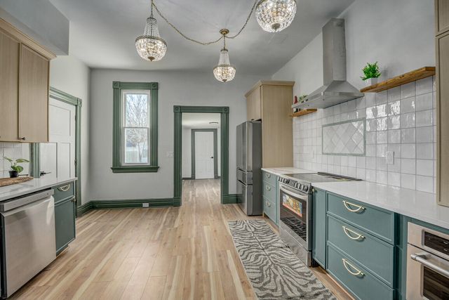 1613 Greenup Street, Covington, KY 41011