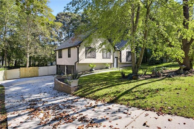 1749 Charrington Way, Powder Springs, GA 30127