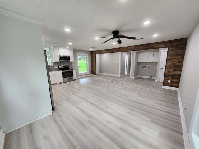 10747 Doe Hill Road, Montgomery, TX 77316