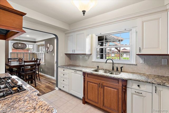 37912 Pointe Rosa Street, Harrison Charter Township, MI 48045