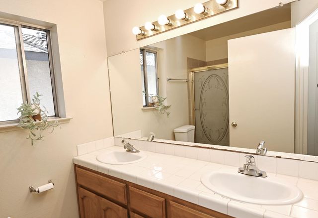 3449 W Wrenwood Avenue, Fresno, CA 93711