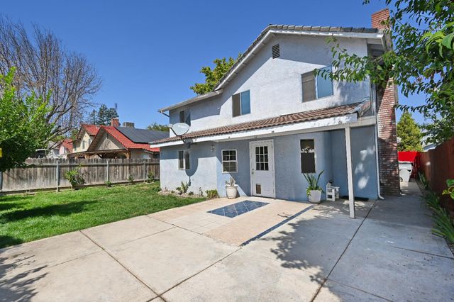 3449 W Wrenwood Avenue, Fresno, CA 93711