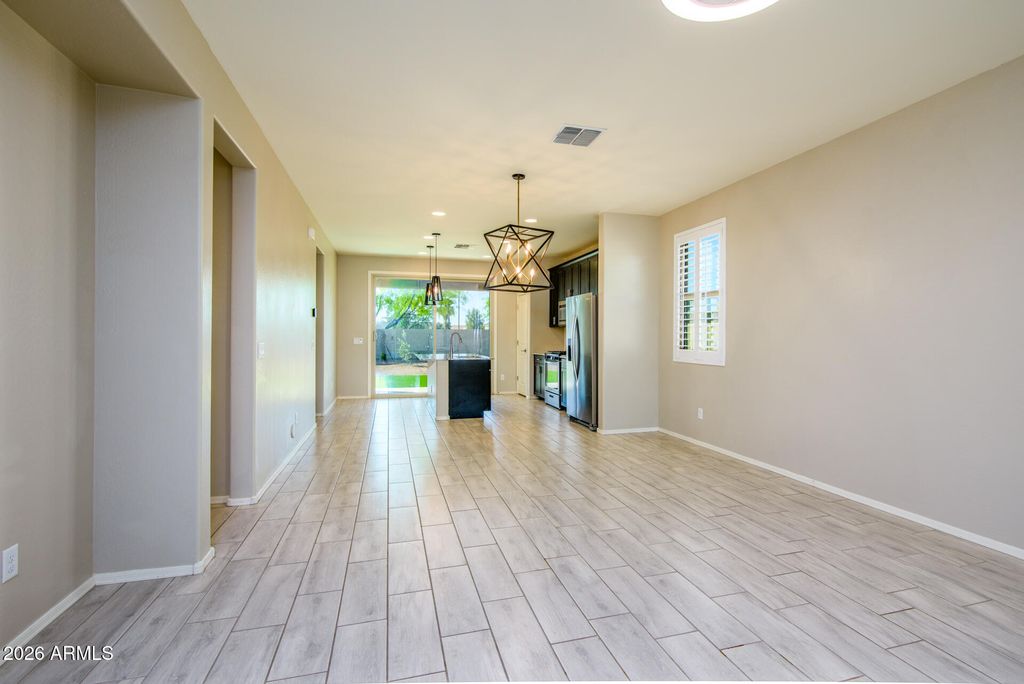 Image 6 of property listing at 42121 W CRIBBAGE Road, Maricopa, AZ 85138