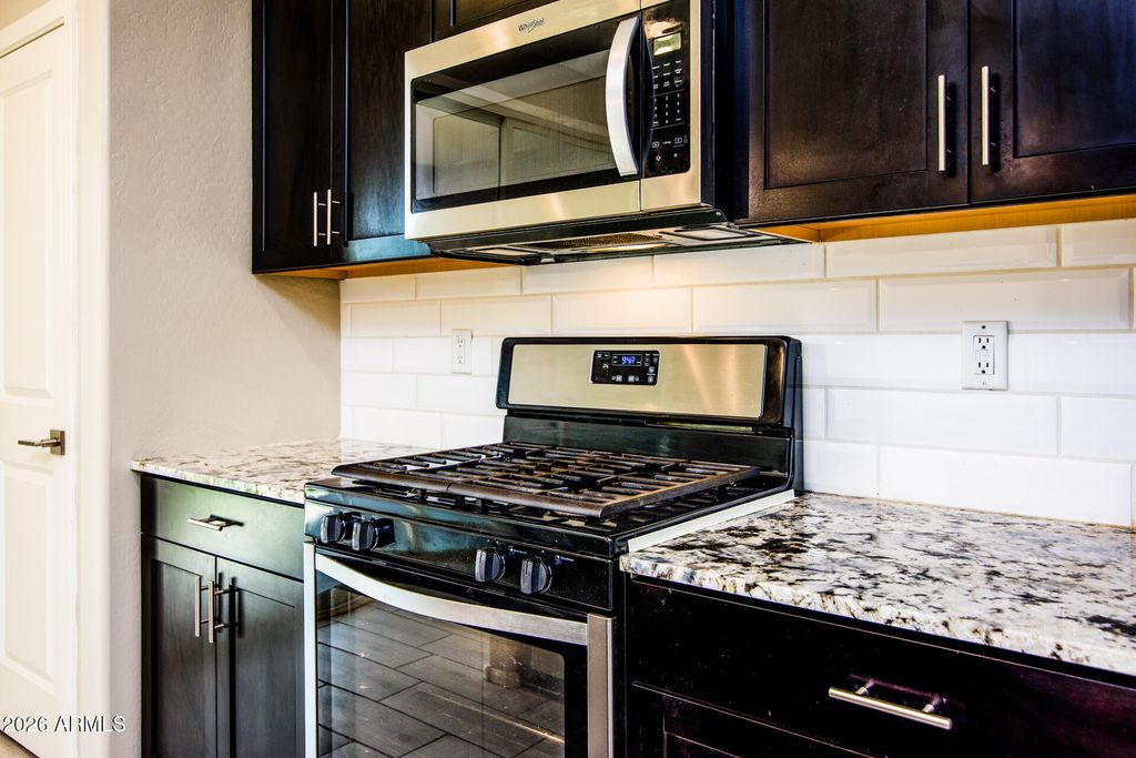Image 9 of property listing at 42121 W CRIBBAGE Road, Maricopa, AZ 85138
