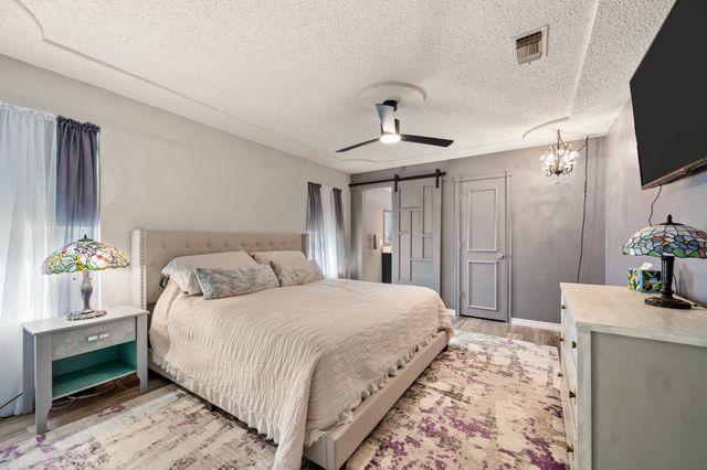 333 Mountainview Drive, Hurst, TX 76054