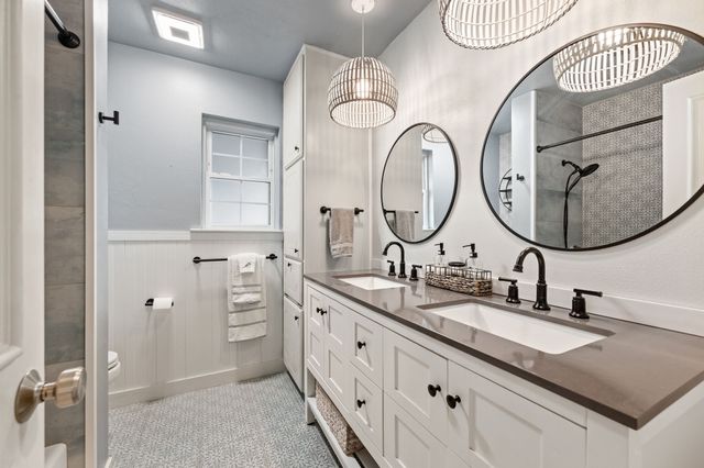 333 Mountainview Drive, Hurst, TX 76054