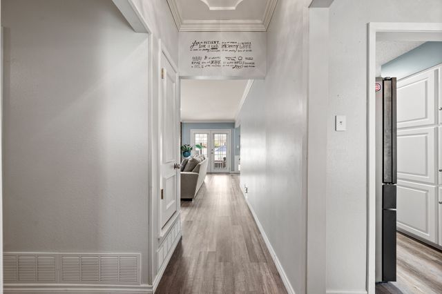 333 Mountainview Drive, Hurst, TX 76054