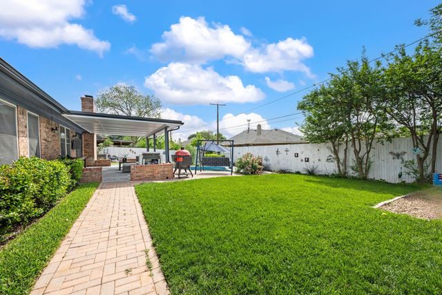 333 Mountainview Drive, Hurst, TX 76054