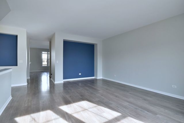 5502 Cambridge Way, Hanover Park, IL 60133