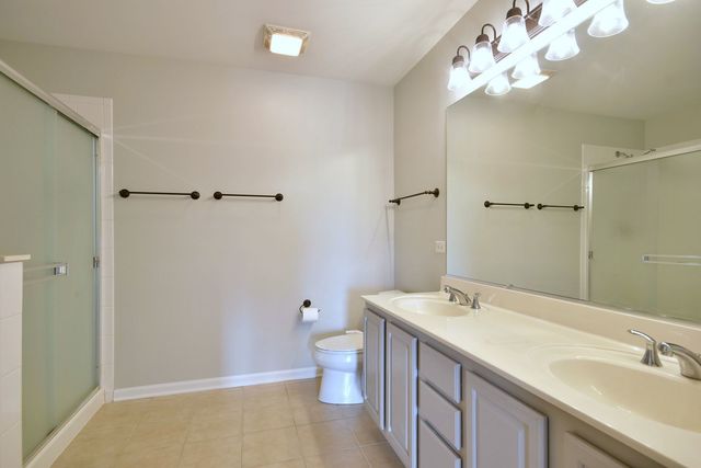 5502 Cambridge Way, Hanover Park, IL 60133