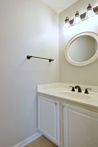 5502 Cambridge Way, Hanover Park, IL 60133