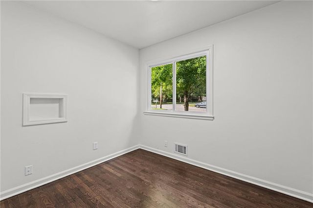 221 Wilshire Boulevard, Liberty, MO 64068