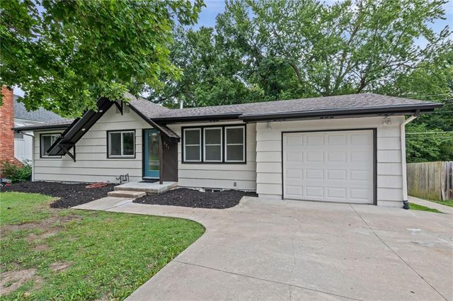 221 Wilshire Boulevard, Liberty, MO 64068