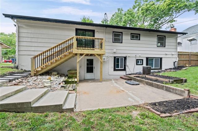 221 Wilshire Boulevard, Liberty, MO 64068