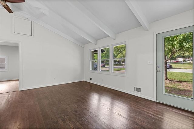 221 Wilshire Boulevard, Liberty, MO 64068