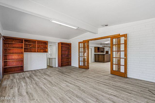 2629 MOUNTAIN Avenue, El Paso, TX 79930